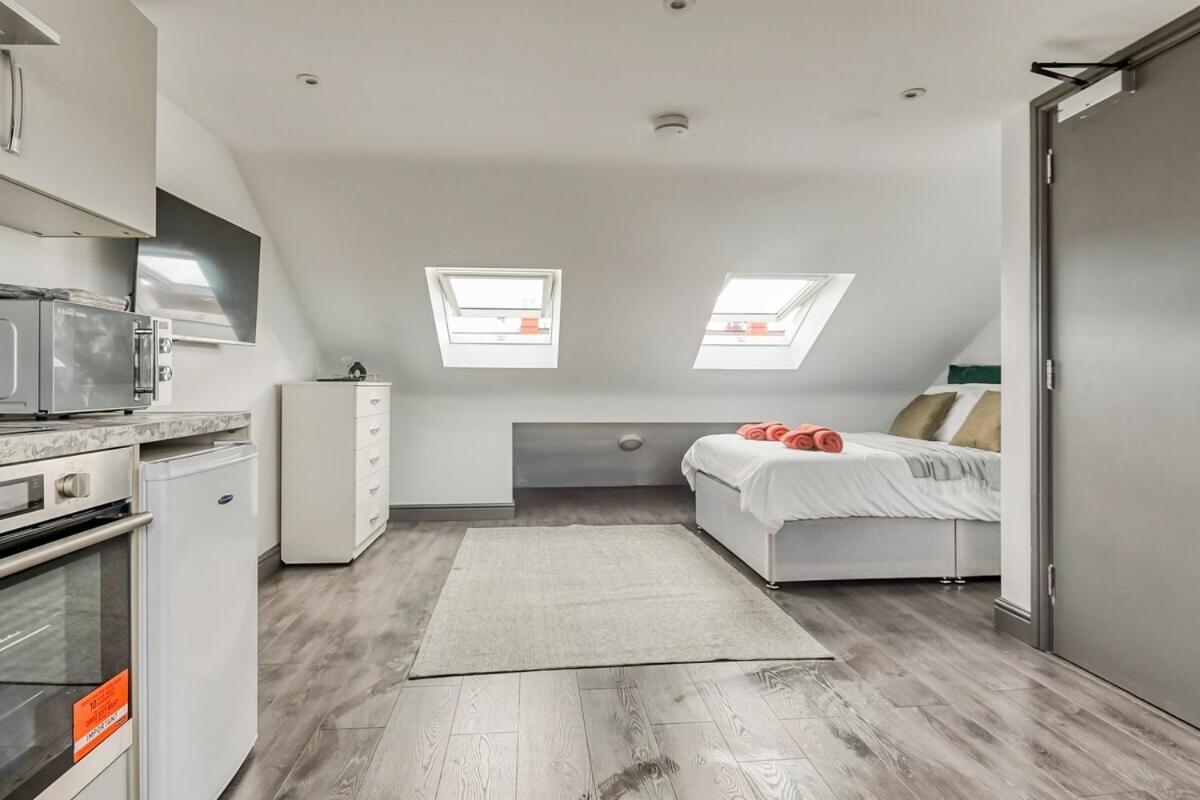 The Little Oaks Apartment เบอร์มิงแฮม ภายนอก รูปภาพ