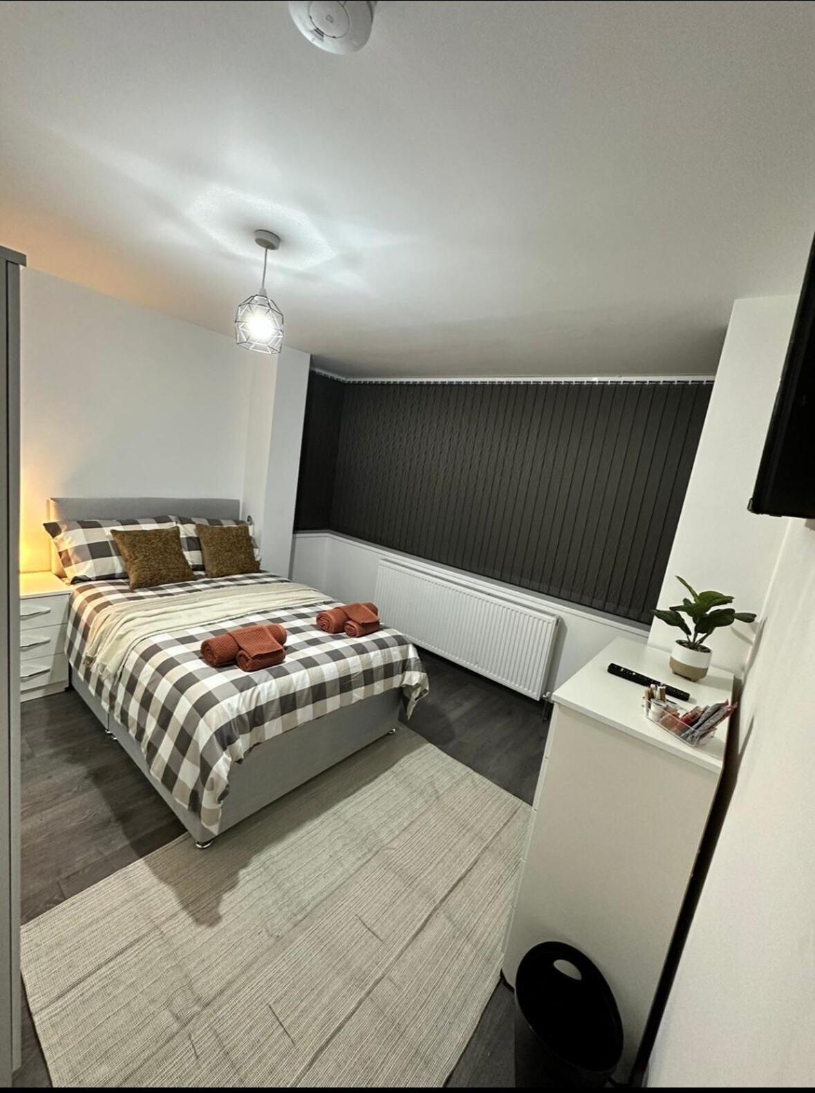 The Little Oaks Apartment เบอร์มิงแฮม ภายนอก รูปภาพ