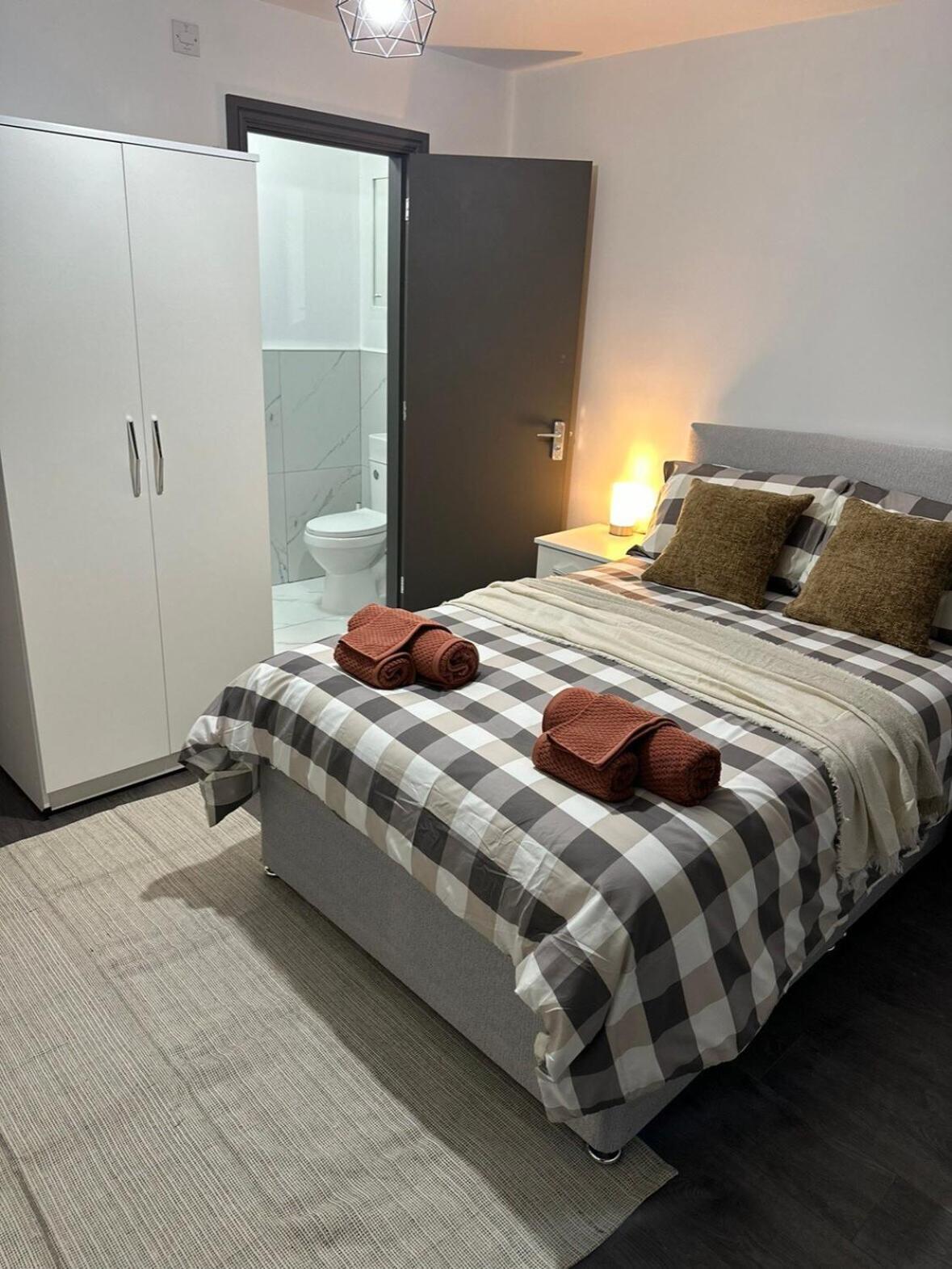 The Little Oaks Apartment เบอร์มิงแฮม ภายนอก รูปภาพ