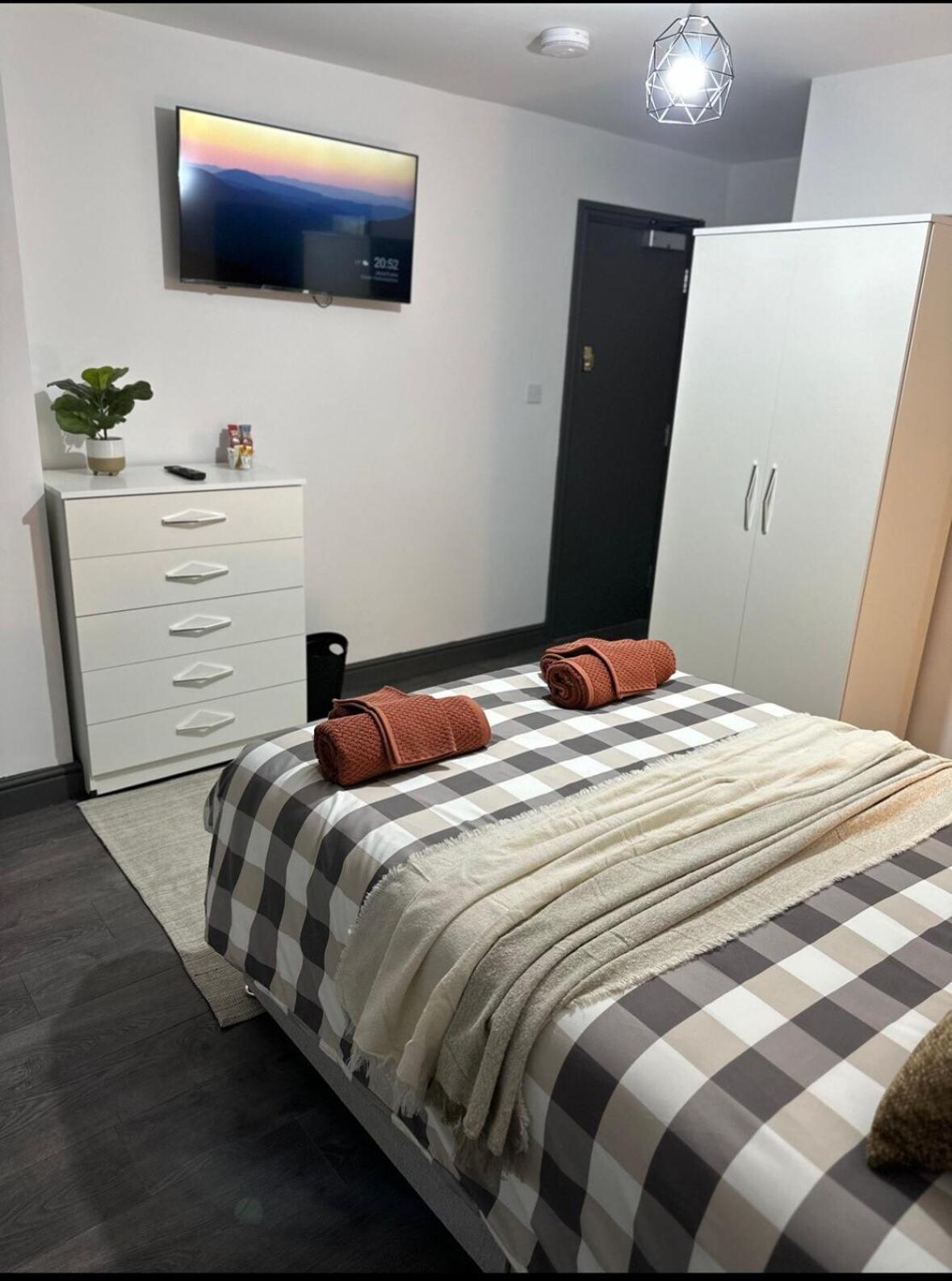 The Little Oaks Apartment เบอร์มิงแฮม ภายนอก รูปภาพ
