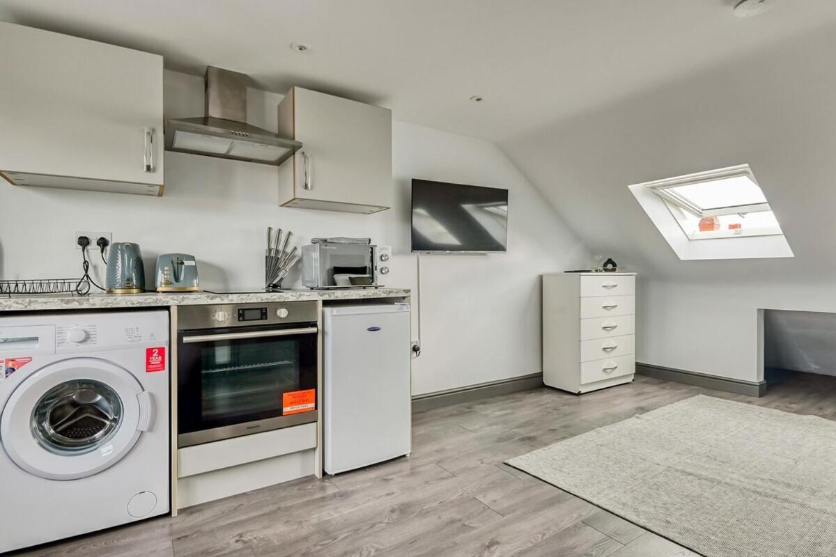 The Little Oaks Apartment เบอร์มิงแฮม ภายนอก รูปภาพ