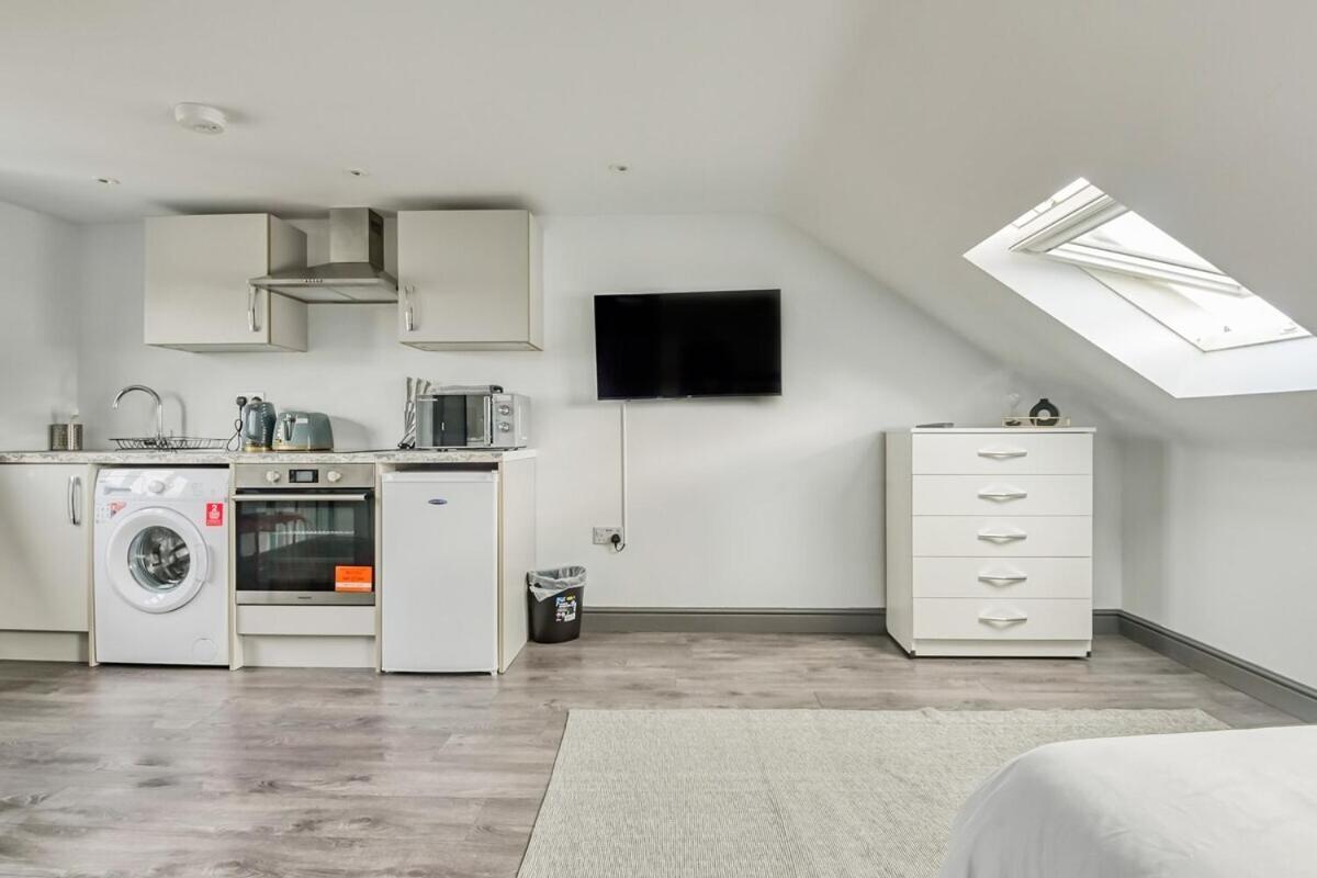 The Little Oaks Apartment เบอร์มิงแฮม ภายนอก รูปภาพ