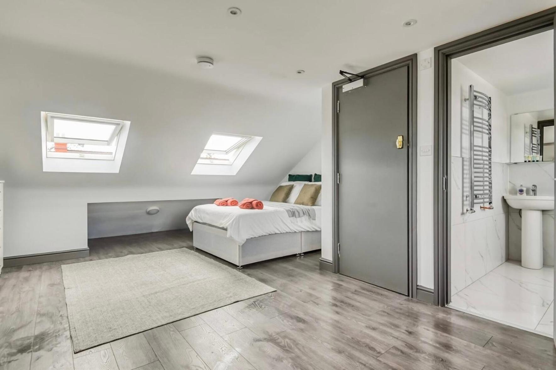 The Little Oaks Apartment เบอร์มิงแฮม ภายนอก รูปภาพ