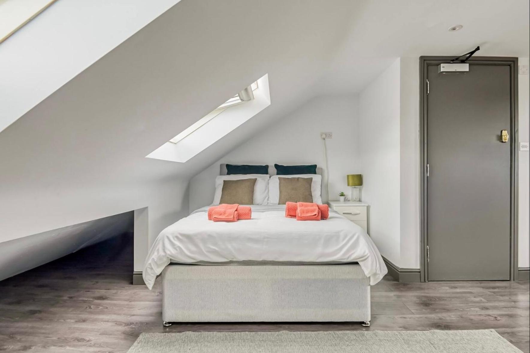 The Little Oaks Apartment เบอร์มิงแฮม ภายนอก รูปภาพ